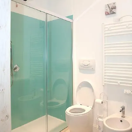 Enry White House Apartamento